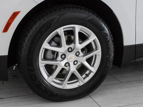 Used 2022 Chevrolet Equinox LT w/ Driver Convenience Package image 57