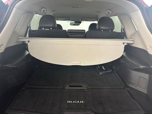 Used 2018 Nissan Rogue SL FWD image 47