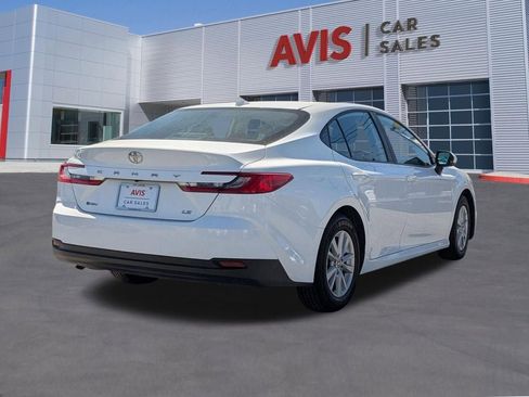 Used 2025 Toyota Camry LE image 6