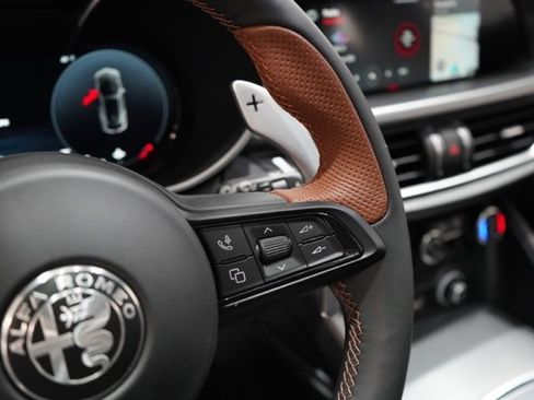 New 2025 Alfa Romeo Stelvio Sprint image 22