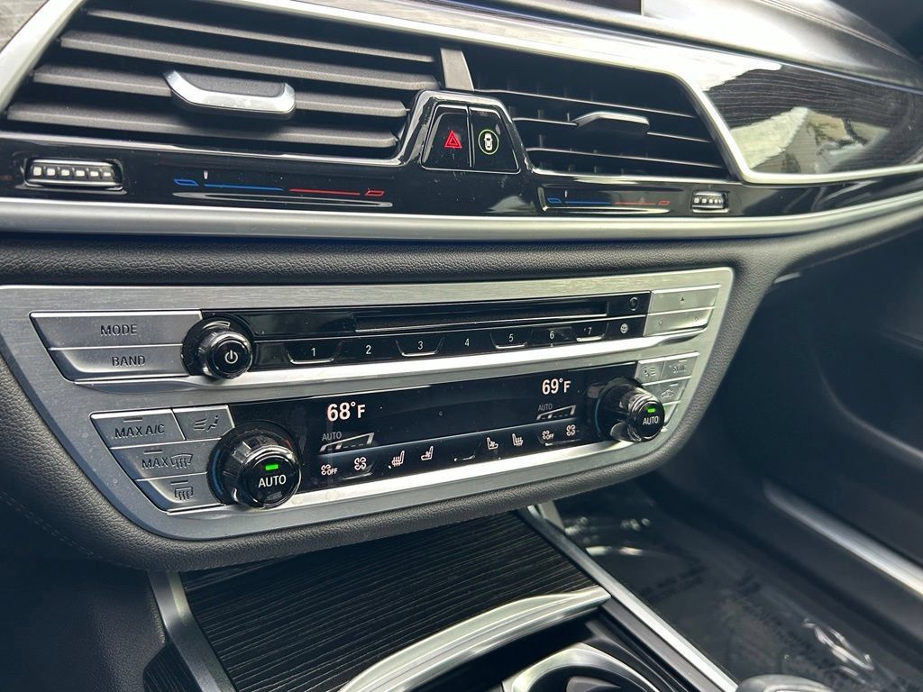 Used 2019 BMW 740i w/ Executive Package RWD image 22