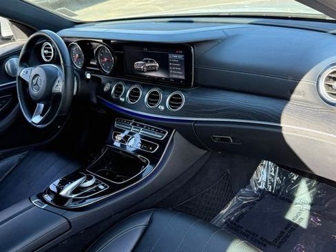 Used 2017 Mercedes-Benz E 300 4MATIC image 27