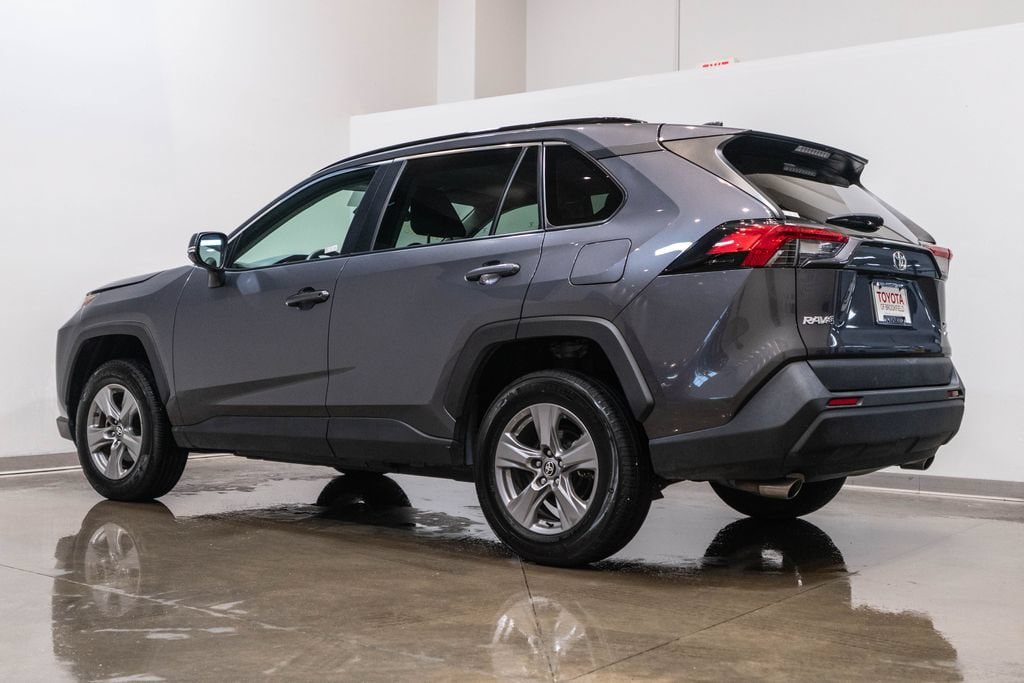 Used 2024 Toyota RAV4 XLE AWD/4WD image 7