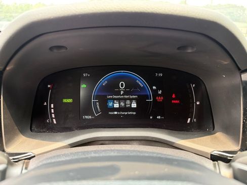 Certified 2025 Toyota Camry SE w/ Convenience Package FWD image 9