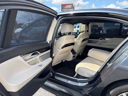 Used 2016 BMW 740i RWD image 13