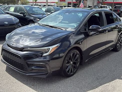 Used 2024 Toyota Corolla SE FWD image 3