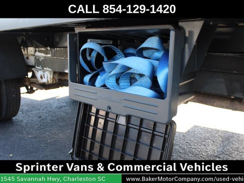 Used 2015 Freightliner Sprinter 3500 RWD image 27