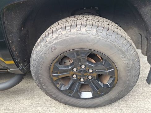 Used 2016 Chevrolet Silverado 1500 LTZ Z71 w/ LTZ Plus Package AWD/4WD image 5