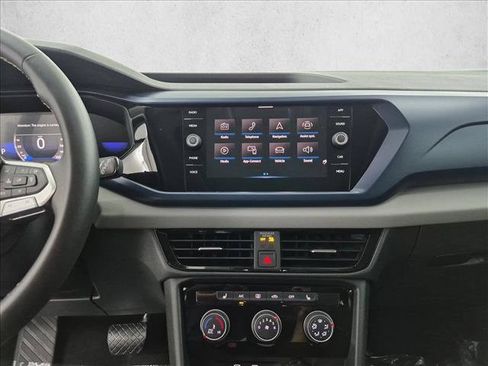 Used 2023 Volkswagen Taos SE w/ Panoramic Sunroof Package FWD image 15