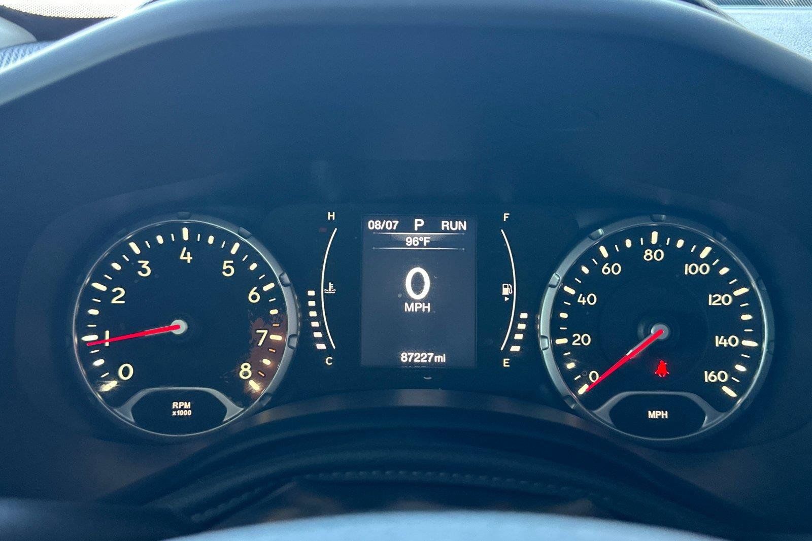 Used 2016 Jeep Renegade Latitude FWD image 24