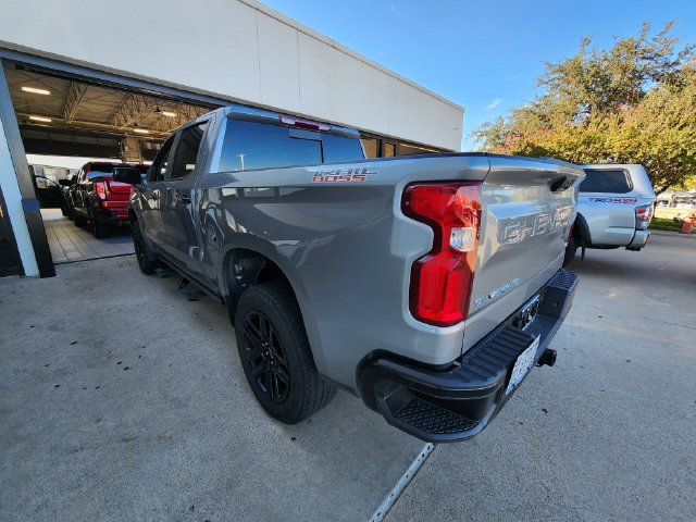 Used 2025 Chevrolet Silverado 1500 LT Trail Boss w/ Convenience Package II AWD/4WD image 6