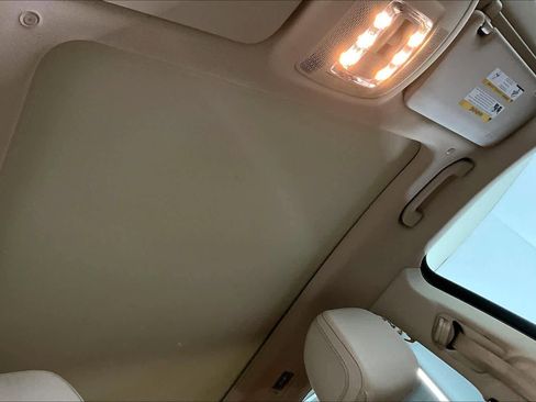 Used 2023 Mercedes-Benz GLS 450 4MATIC image 12