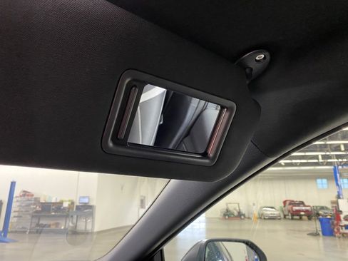 Used 2025 Toyota Camry SE image 39