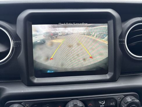 Used 2023 Jeep Wrangler Unlimited Sahara w/ Cold Weather Group image 20