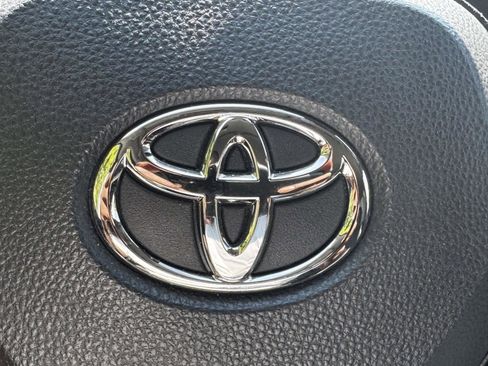 Used 2023 Toyota RAV4 LE AWD/4WD image 30
