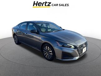 Used 2025 Nissan Altima 2.5 SV video 1