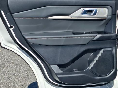 New 2026 Ford Explorer Active w/ Active Comfort Package image 34