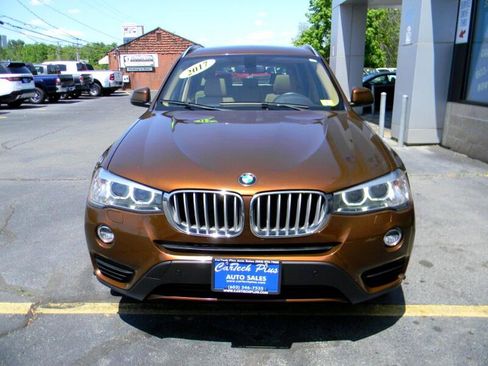 Used 2017 BMW X3 xDrive28i image 3