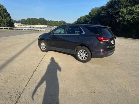 Used 2022 Chevrolet Equinox LT AWD/4WD image 17