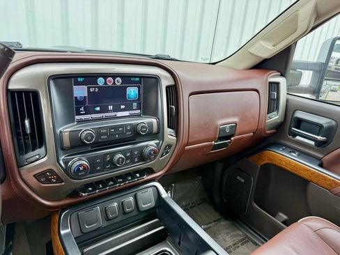 Used 2015 Chevrolet Silverado 2500 High Country w/ Duramax Plus Package AWD/4WD image 22