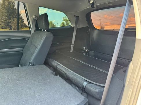 Used 2019 Honda Pilot LX image 13