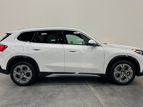 Used 2026 BMW X1 xDrive28i w/ Technology Package AWD/4WD image 3