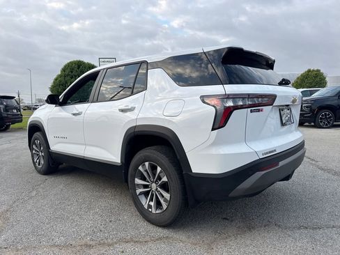 Used 2026 Chevrolet Equinox LT w/ Convenience Package II image 4