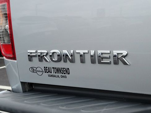 Certified 2017 Nissan Frontier SV w/ SV Value Truck Package image 6