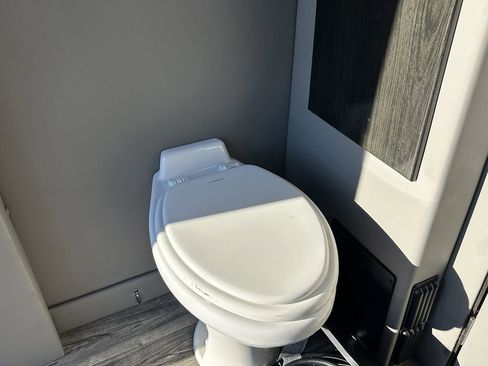 Used 2022 Mercedes-Benz Sprinter 3500 image 26