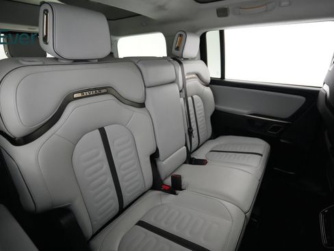 Used 2024 Rivian R1S Adventure AWD/4WD image 5