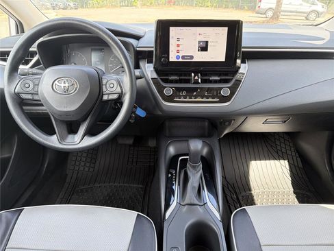 Used 2023 Toyota Corolla LE w/ Carpet Mat Package (TMS) FWD image 2