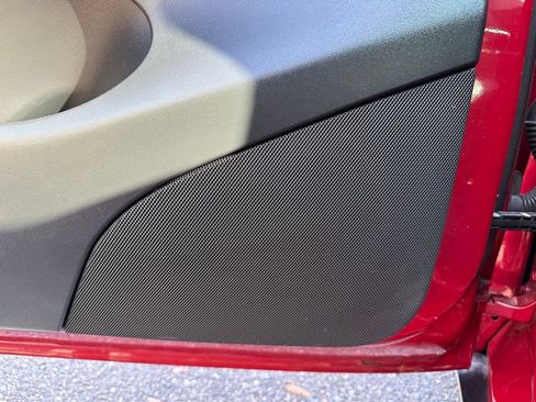 Used 2022 Tesla Model Y Long Range image 31