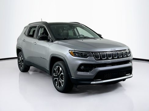 Used 2022 Jeep Compass Limited w/ Sun and Sound Group AWD/4WD image 3