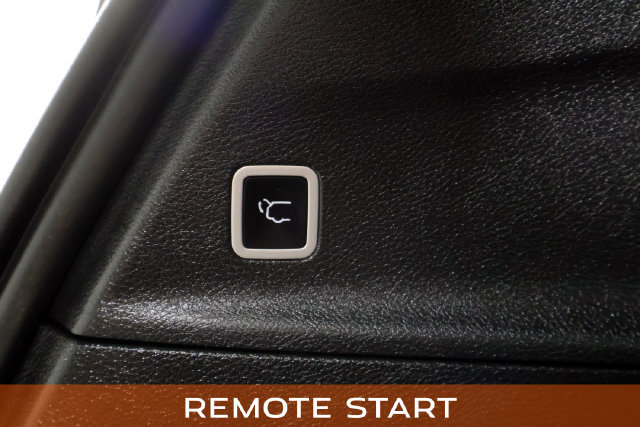 Used 2025 Chrysler Pacifica Limited FWD image 16