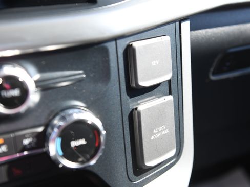 Used 2022 Ford F150 Lariat AWD/4WD image 25