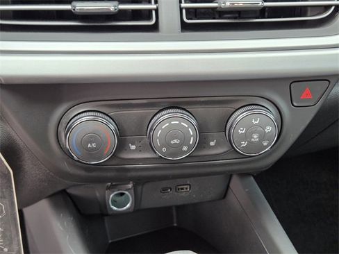 Certified 2024 Chevrolet Trax RS w/ Driver Confidence Package image 22