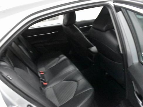 Used 2023 Toyota Camry SE image 17