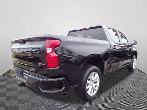 Used 2024 Chevrolet Silverado 1500 Custom image 3