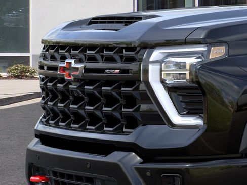 New 2026 Chevrolet Silverado 2500 ZR2 w/ LPO, Dark Essentials Package AWD/4WD image 15