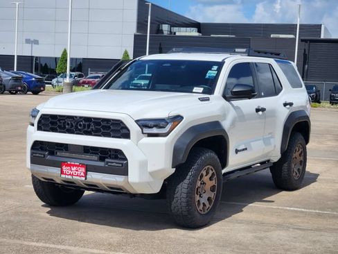 Certified 2025 Toyota 4Runner Trailhunter AWD/4WD image 3