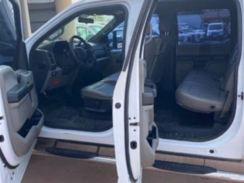 Used 2019 Ford F250 XL w/ Power Equipment Group image 7