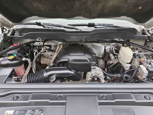 Used 2017 Chevrolet Silverado 2500 LT AWD/4WD image 39