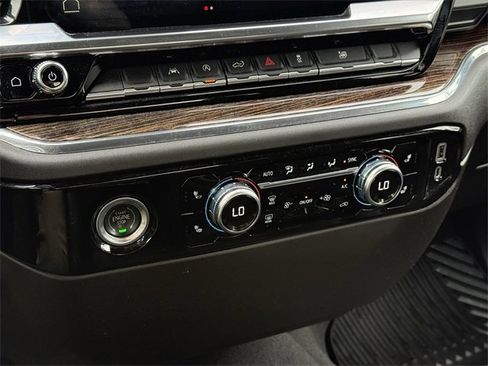 Used 2023 GMC Sierra 1500 Elevation image 28