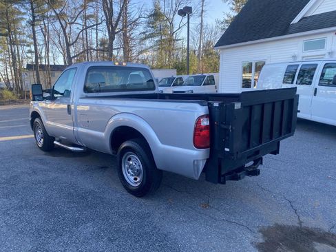 Used 2016 Ford F250 XL w/ Power Equipment Group image 5