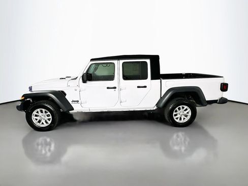 Used 2020 Jeep Gladiator Sport w/ Quick Order Package 23S AWD/4WD image 4
