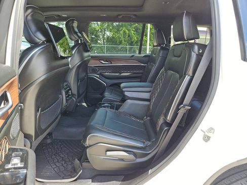 Used 2023 Jeep Grand Cherokee L Summit w/ Rear Seat Video Group I AWD/4WD image 14