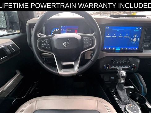 Used 2022 Ford Bronco Wildtrak image 7