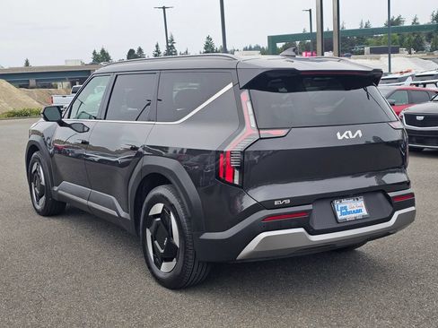 Certified 2024 Kia EV9 Wind AWD/4WD image 7