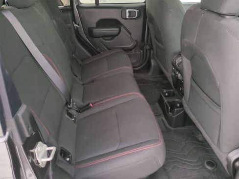 Certified 2023 Jeep Gladiator Rubicon w/ Cold Weather Group image 20