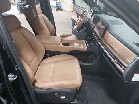 Certified 2026 Hyundai Santa Fe Limited AWD/4WD image 10